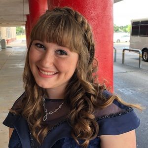 Meet your Posher, Emmie